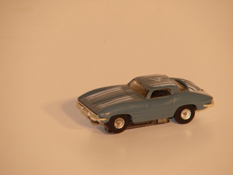 HO SCALE CHEVY CORVETTE STINGRAY.