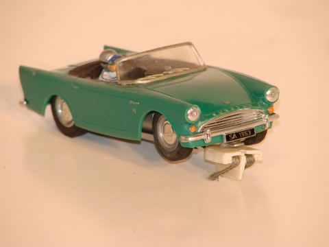 1/32ND SCALE 1962 SUNBEAM ALPINE. MADE IN THE UK