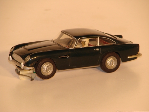 1/32ND SCALE 1964 ASTON MARTIN DB5