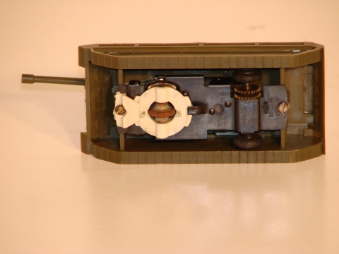 BOTTOM OF THE HO SCALE CONQUEROR TANK