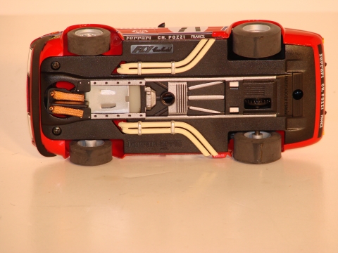 UNDERSIDE OF THE 1/32ND SCALE FERRARI DAYTONA