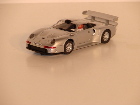 1/32ND SCALE PORSCHE 911 GT1