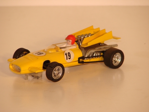 1/32ND SCALE MCLAREN M9A