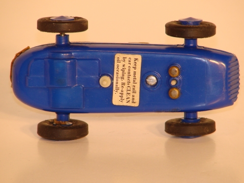 BOTTOM OF A LATER 1/32ND SCALE INDY CAR