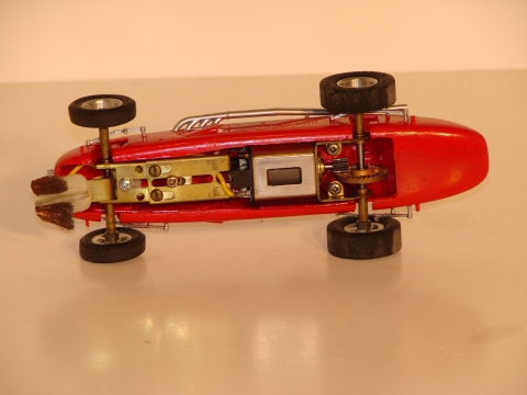 BOTTOM OF THE 1/24 INDY CAR