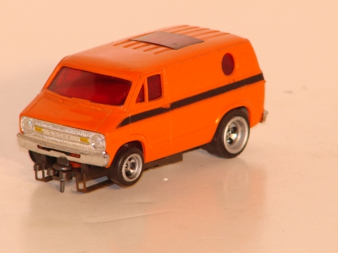 HO SCALE DODGE VAN