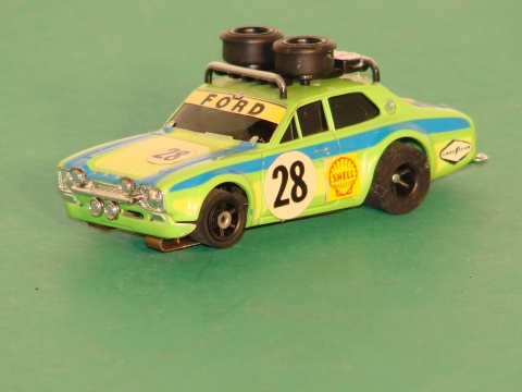 HO SCALE RALLYE FORD ESCORT