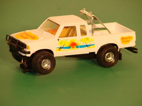 1/32ND SCALE DATSUN TRUCK