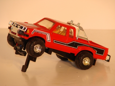 1/32ND SCALE DATSUN TRUCK