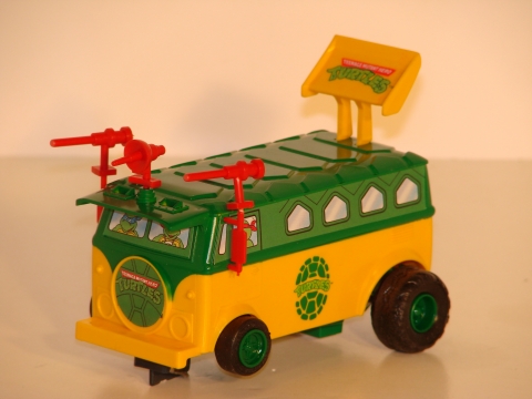 1/32ND SCALE TURTLES PARTY WAGON