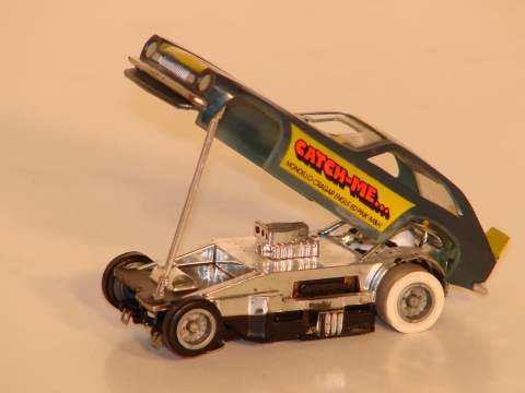 HO SCALE 1979 MUSTANG OPEN