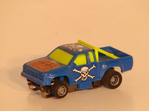 HO SCALE NISSAN PICKUP TRUCK