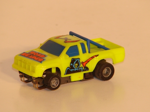 HO SCALE NISSAN PICKUP TRUCK